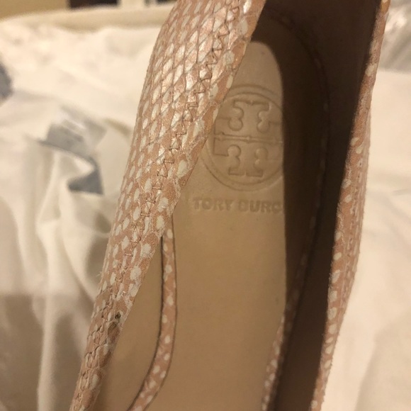 Tory Burch Chelsea Wedge 9 1/2 - Picture 5 of 6